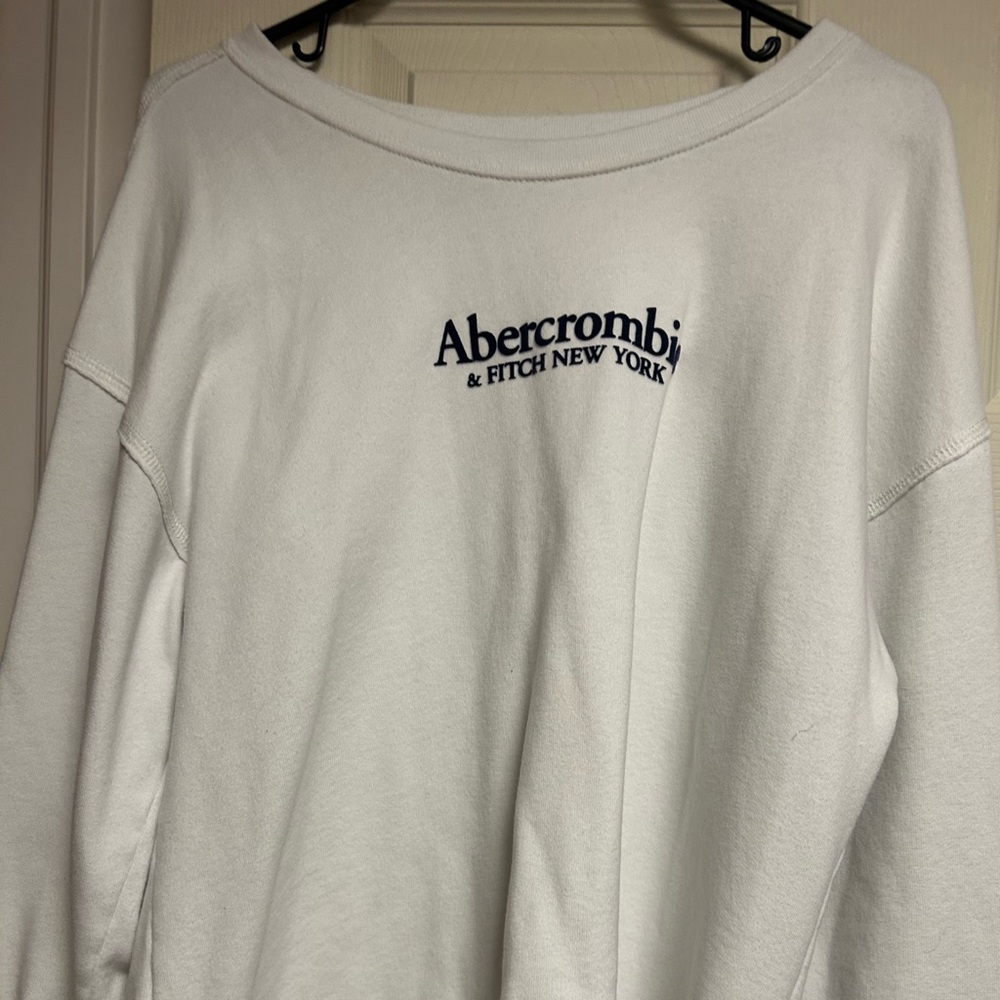 Abercrombie crewneck
